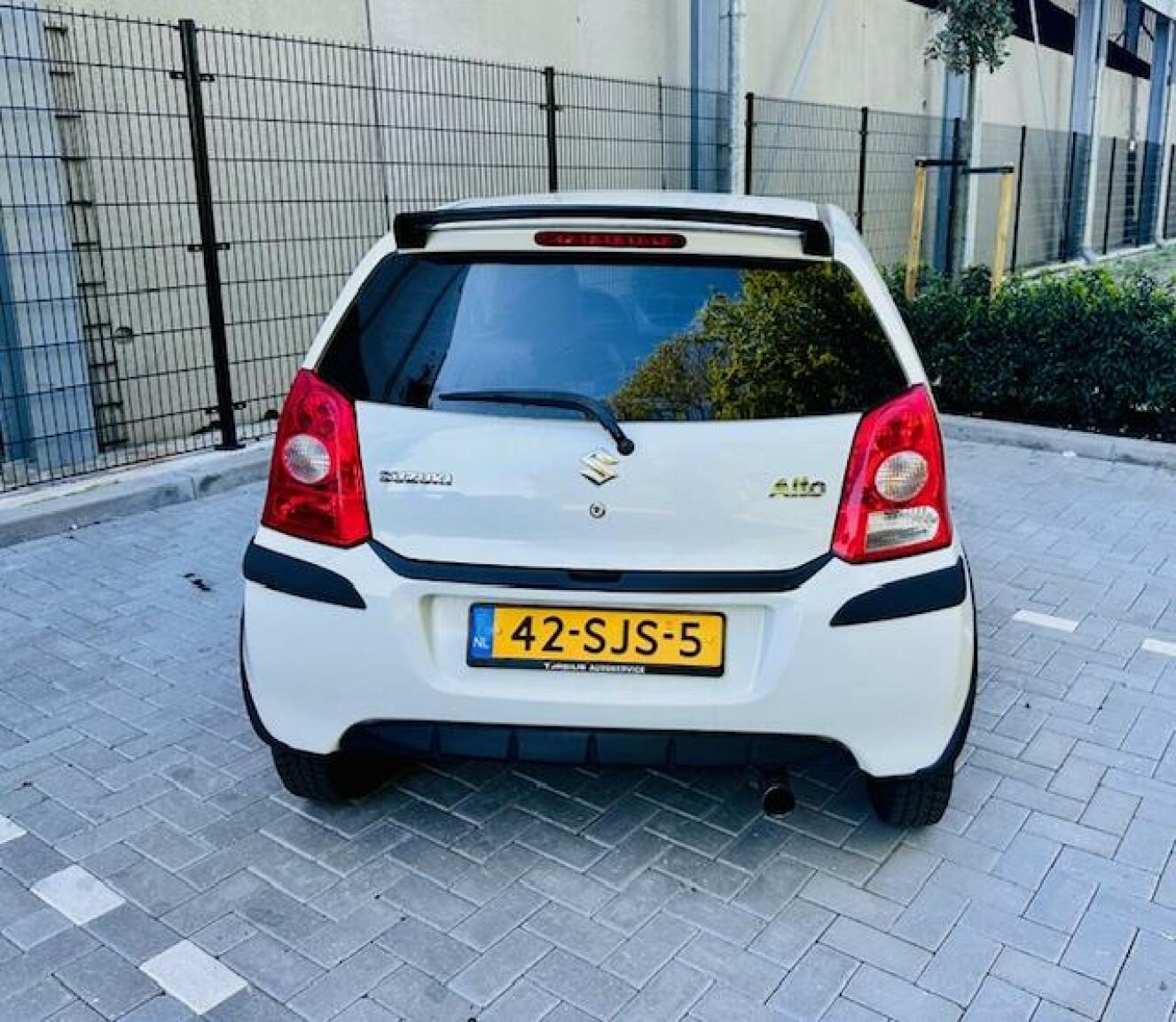 Suzuki-Alto-6